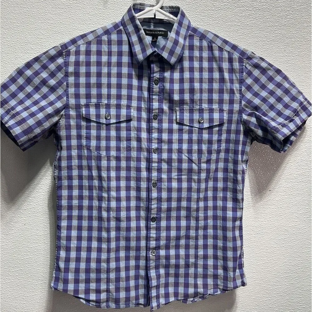 Banana Republic Men's Short Sleeve Button‎ Down Purple Checkered Size Small